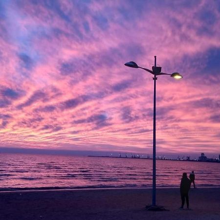 The White Corner Apartment Durres Ngoại thất bức ảnh