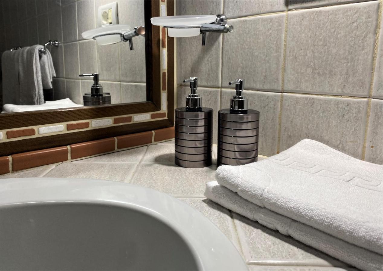 The White Corner Apartment Durres Ngoại thất bức ảnh