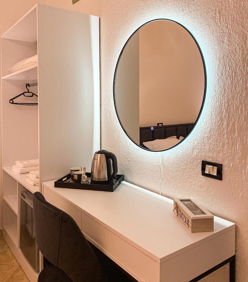 The White Corner Apartment Durres Ngoại thất bức ảnh